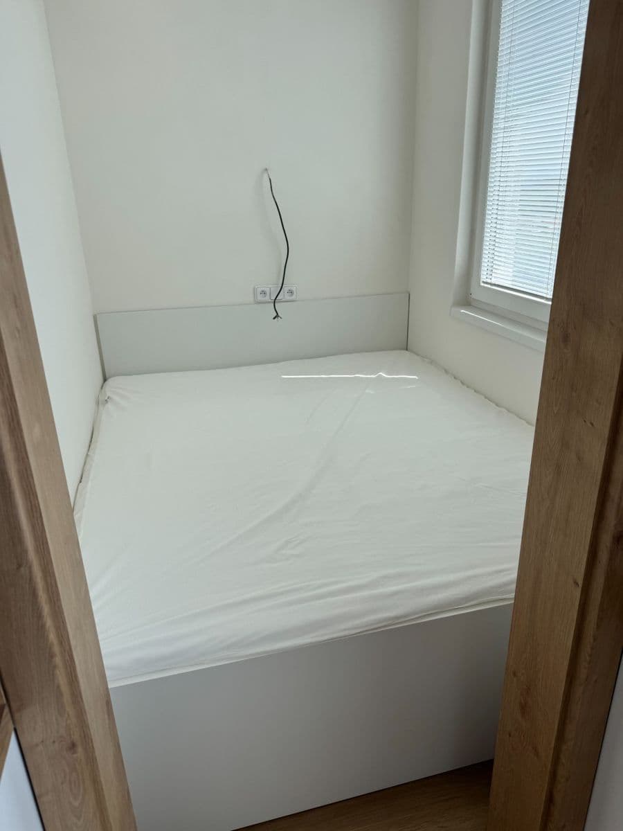 Pronájem bytu 1+kk 30 m², Mazurská, Praha, Praha Pronájem bytu 1+kk 30 m², Mazurská, Praha, Praha