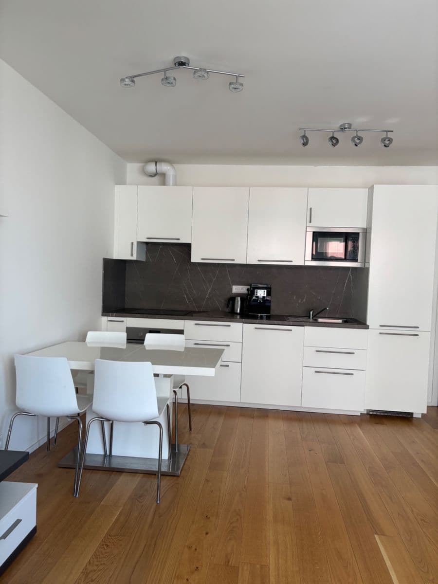 Pronájem bytu 2+kk 53 m², Archangelská, Praha, Praha Pronájem bytu 2+kk 53 m², Archangelská, Praha, Praha