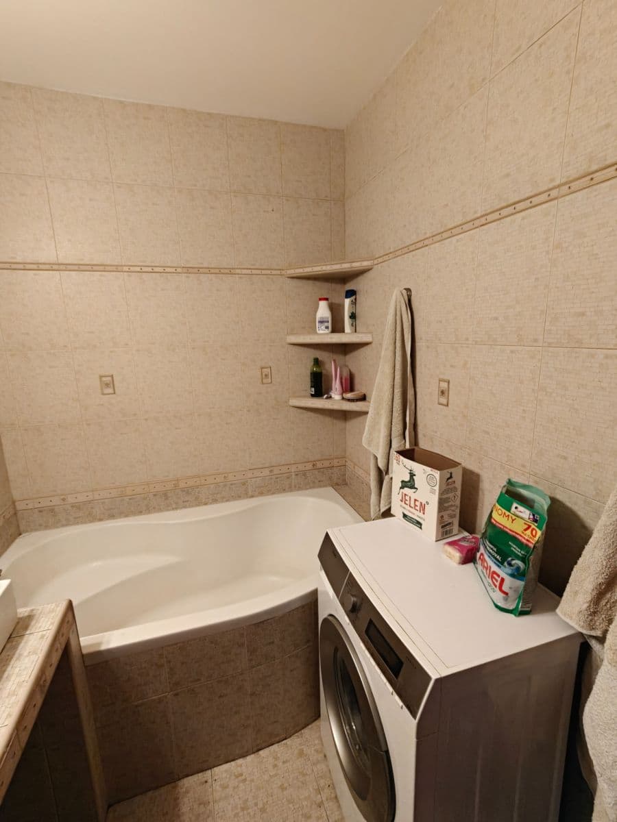 Prodej bytu 3+1 67 m², Krynická, Praha, Praha Prodej bytu 3+1 67 m², Krynická, Praha, Praha