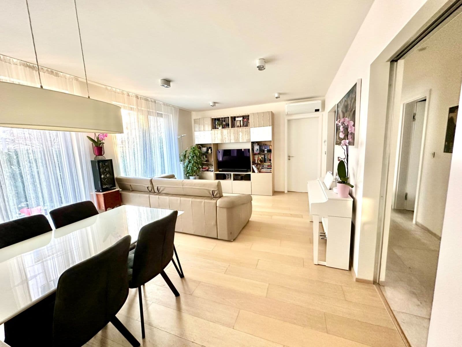 Prodej bytu 3+kk 97 m², Nesvadbova, Praha, Praha Prodej bytu 3+kk 97 m², Nesvadbova, Praha, Praha