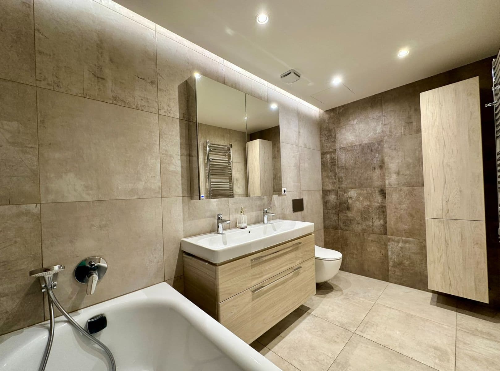 Prodej bytu 3+kk 97 m², Nesvadbova, Praha, Praha Prodej bytu 3+kk 97 m², Nesvadbova, Praha, Praha