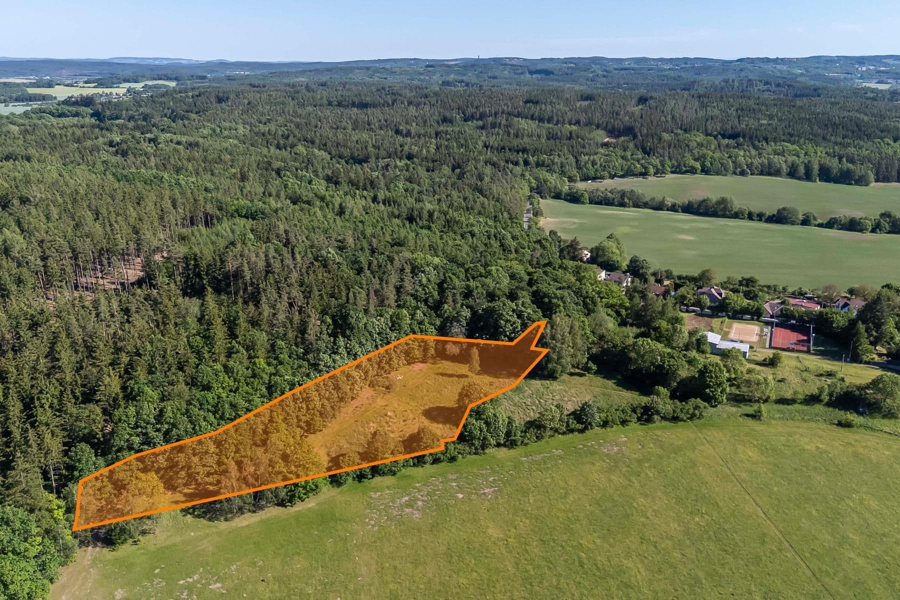 Prodej pozemku 4.612 m², Hluboš, Středočeský kraj Prodej pozemku 4.612 m², Hluboš, Středočeský kraj