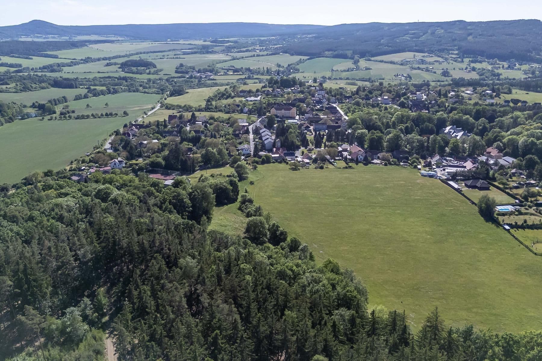 Prodej pozemku 4.612 m², Hluboš, Středočeský kraj Prodej pozemku 4.612 m², Hluboš, Středočeský kraj