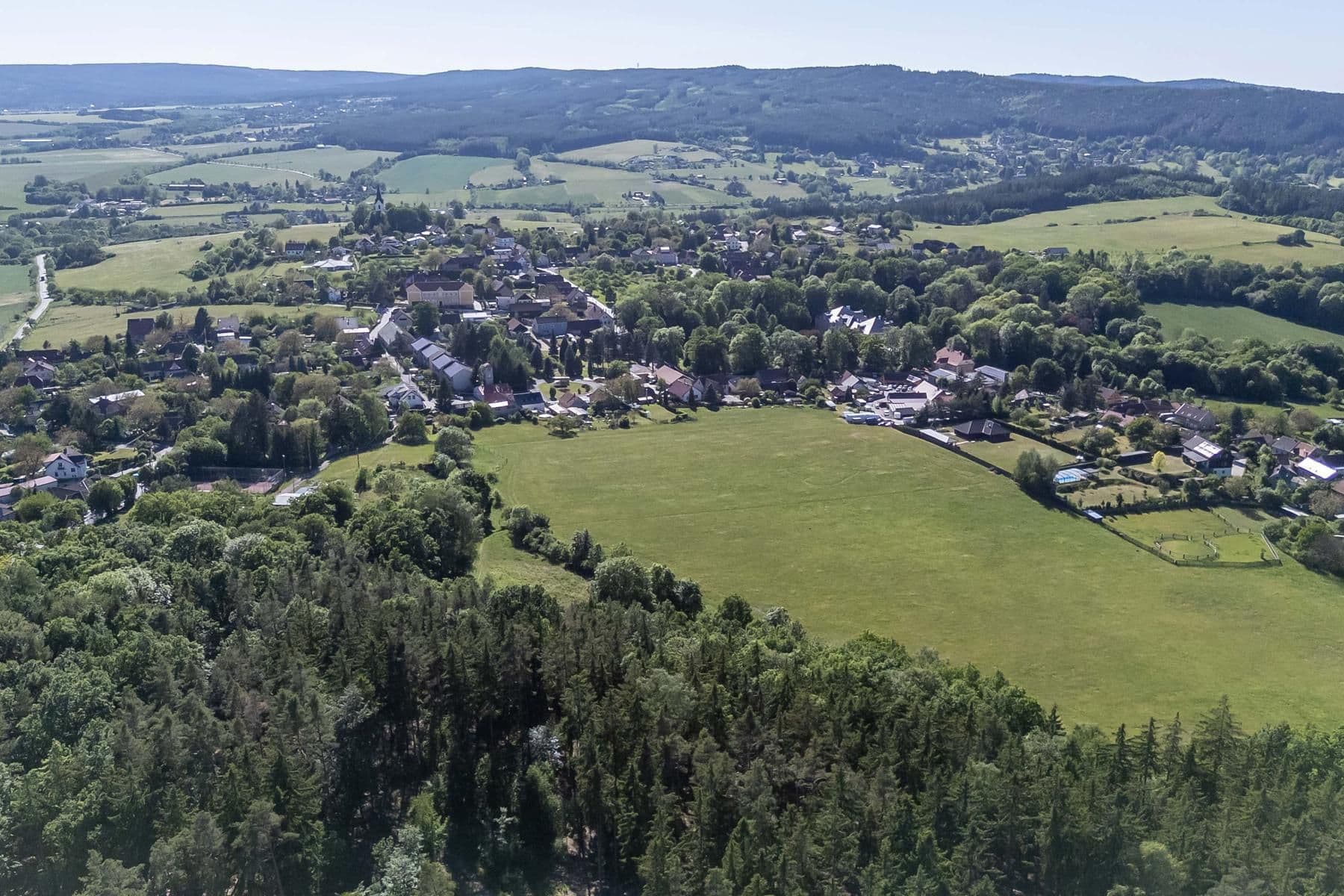 Prodej pozemku 4.612 m², Hluboš, Středočeský kraj Prodej pozemku 4.612 m², Hluboš, Středočeský kraj