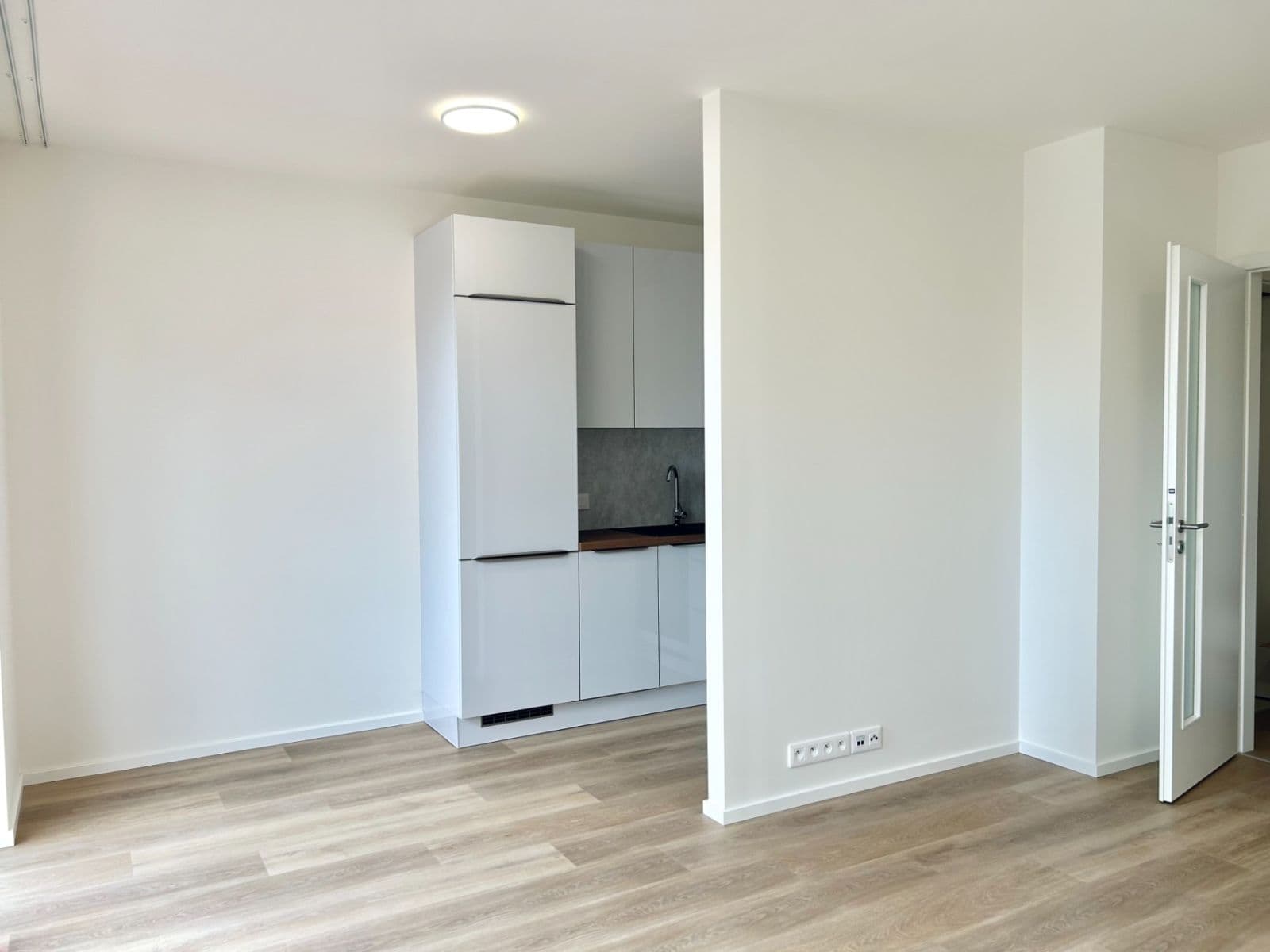 Pronájem bytu 1+kk 36 m², Waltariho, Praha, Praha Pronájem bytu 1+kk 36 m², Waltariho, Praha, Praha