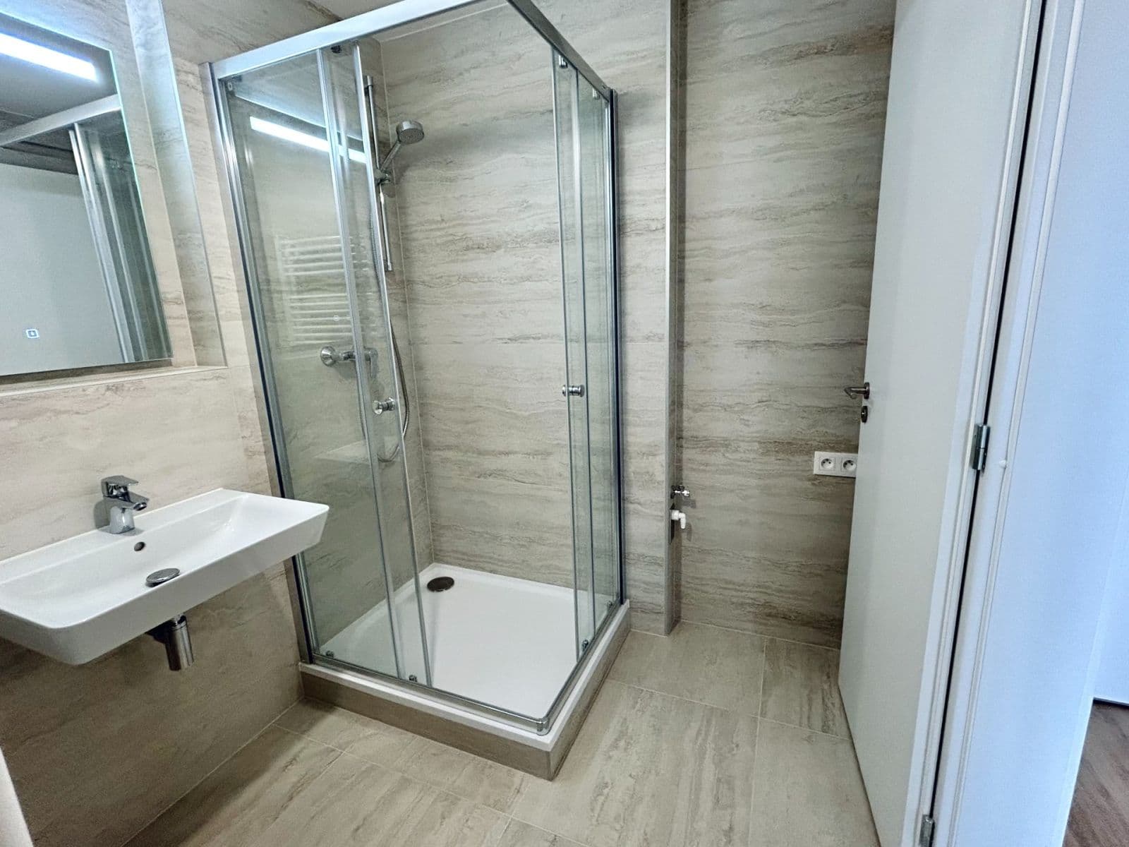 Pronájem bytu 1+kk 36 m², Waltariho, Praha, Praha Pronájem bytu 1+kk 36 m², Waltariho, Praha, Praha