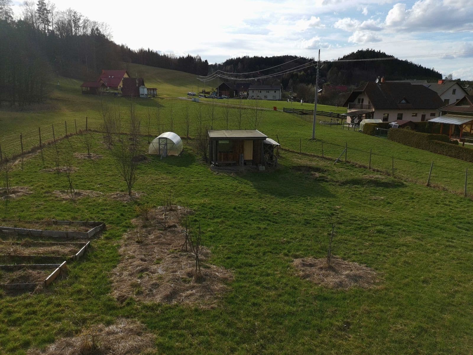 Prodej pozemku 3.224 m², Dlouhoňovice, Pardubický kraj Prodej pozemku 3.224 m², Dlouhoňovice, Pardubický kraj