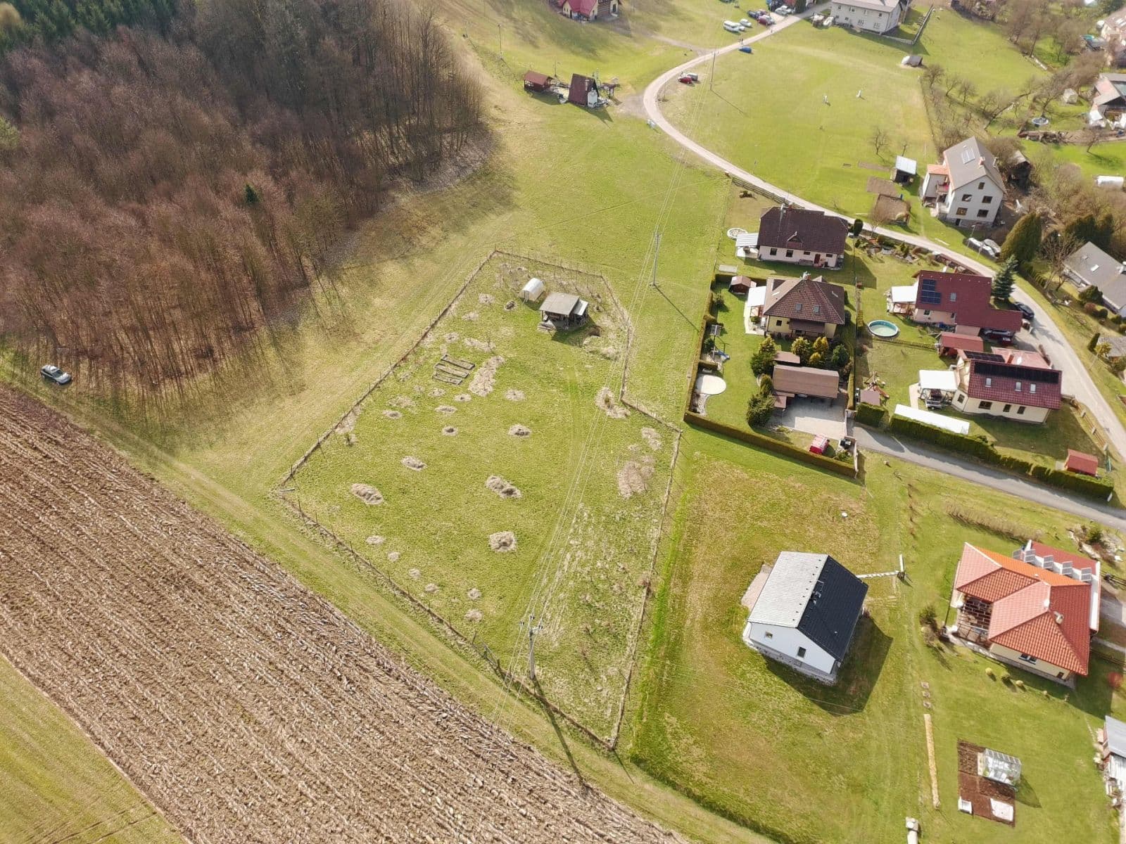 Prodej pozemku 3.224 m², Dlouhoňovice, Pardubický kraj Prodej pozemku 3.224 m², Dlouhoňovice, Pardubický kraj