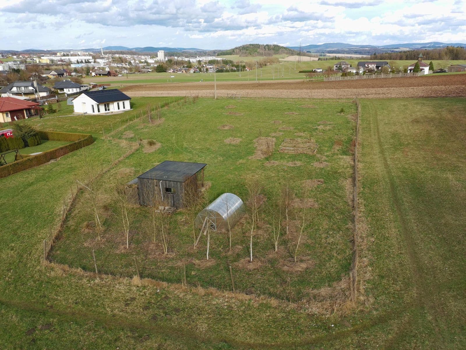 Prodej pozemku 3.224 m², Dlouhoňovice, Pardubický kraj Prodej pozemku 3.224 m², Dlouhoňovice, Pardubický kraj