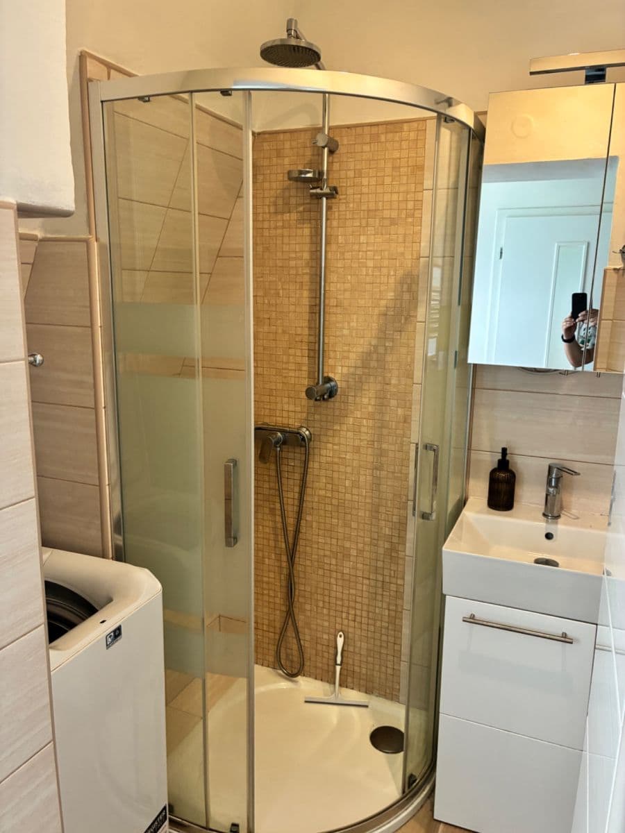 Pronájem bytu 2+kk 50 m², Třístoličná, Praha, Praha Pronájem bytu 2+kk 50 m², Třístoličná, Praha, Praha