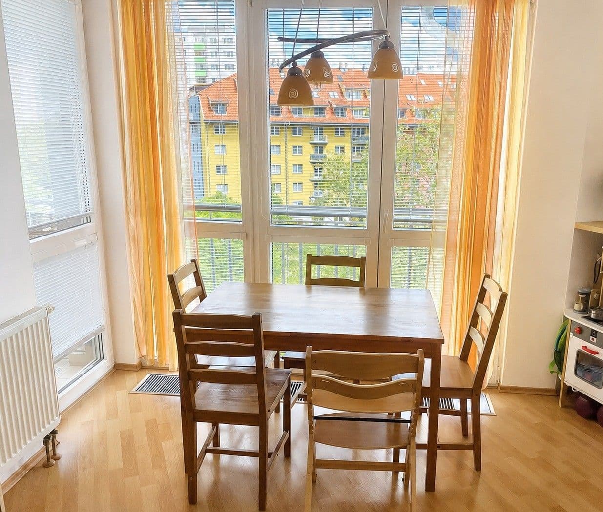 Prodej bytu 2+1 69 m², Rusovská cesta, Petržalka, Bratislavský kraj Prodej bytu 2+1 69 m², Rusovská cesta, Petržalka, Bratislavský kraj