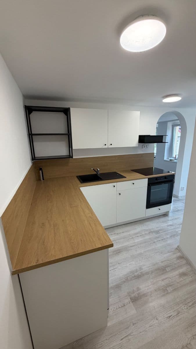 Pronájem bytu 2+1 62 m², Svobody, Liberec, Liberecký kraj Pronájem bytu 2+1 62 m², Svobody, Liberec, Liberecký kraj
