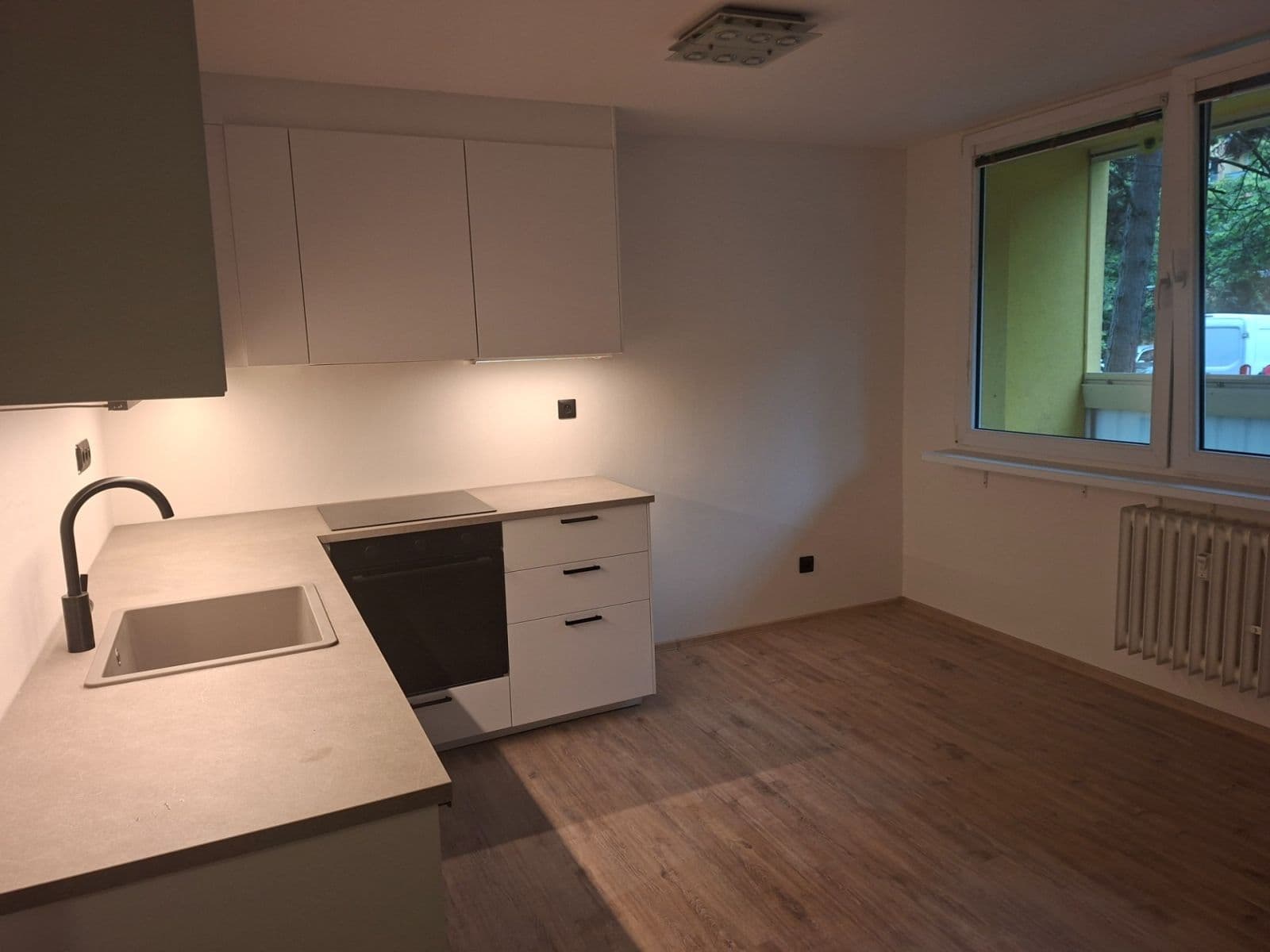 Prodej bytu 3+kk 60 m², Veltruská, Praha, Praha Prodej bytu 3+kk 60 m², Veltruská, Praha, Praha