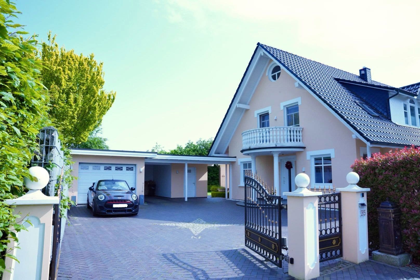 Prodej domu 200 m², pozemek 2.094 m², Lilienthal, Dolní Sasko Prodej domu 200 m², pozemek 2.094 m², Lilienthal, Dolní Sasko