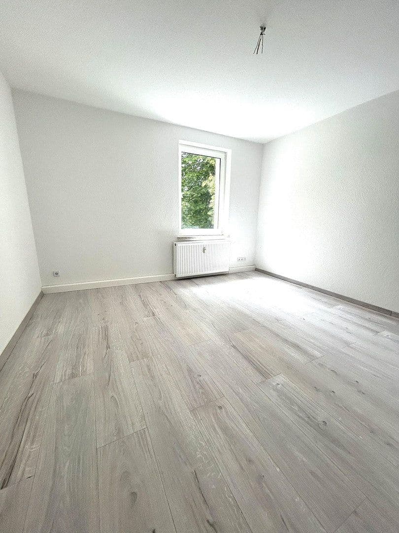 Pronájem bytu 2+1 51 m², Halleschestraße 13, Dessau-Roßlau, Sasko-Anhaltsko Pronájem bytu 2+1 51 m², Halleschestraße 13, Dessau-Roßlau, Sasko-Anhaltsko