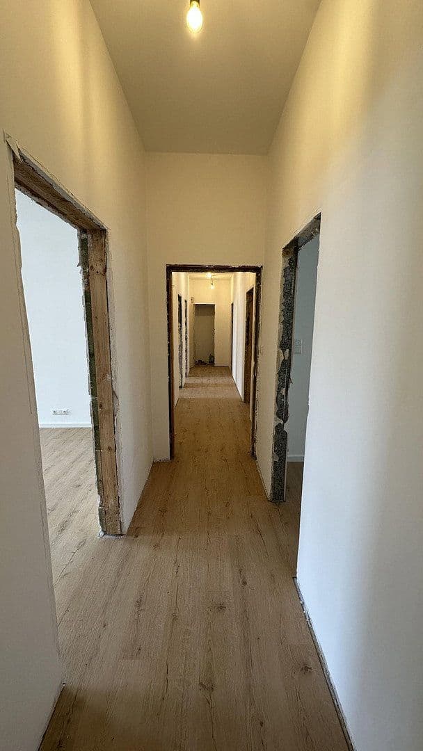 Pronájem bytu 4+1 95 m², Wuppertal, Severní Porýní-Vestfálsko Pronájem bytu 4+1 95 m², Wuppertal, Severní Porýní-Vestfálsko