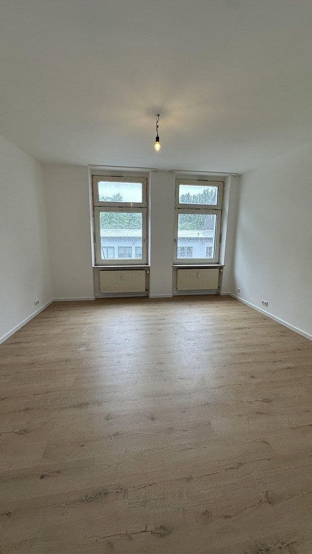 Pronájem bytu 4+1 95 m², Wuppertal, Severní Porýní-Vestfálsko Pronájem bytu 4+1 95 m², Wuppertal, Severní Porýní-Vestfálsko