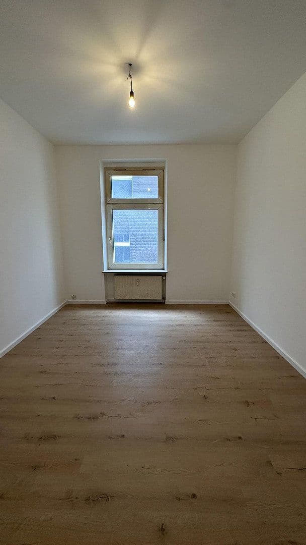 Pronájem bytu 4+1 95 m², Wuppertal, Severní Porýní-Vestfálsko Pronájem bytu 4+1 95 m², Wuppertal, Severní Porýní-Vestfálsko