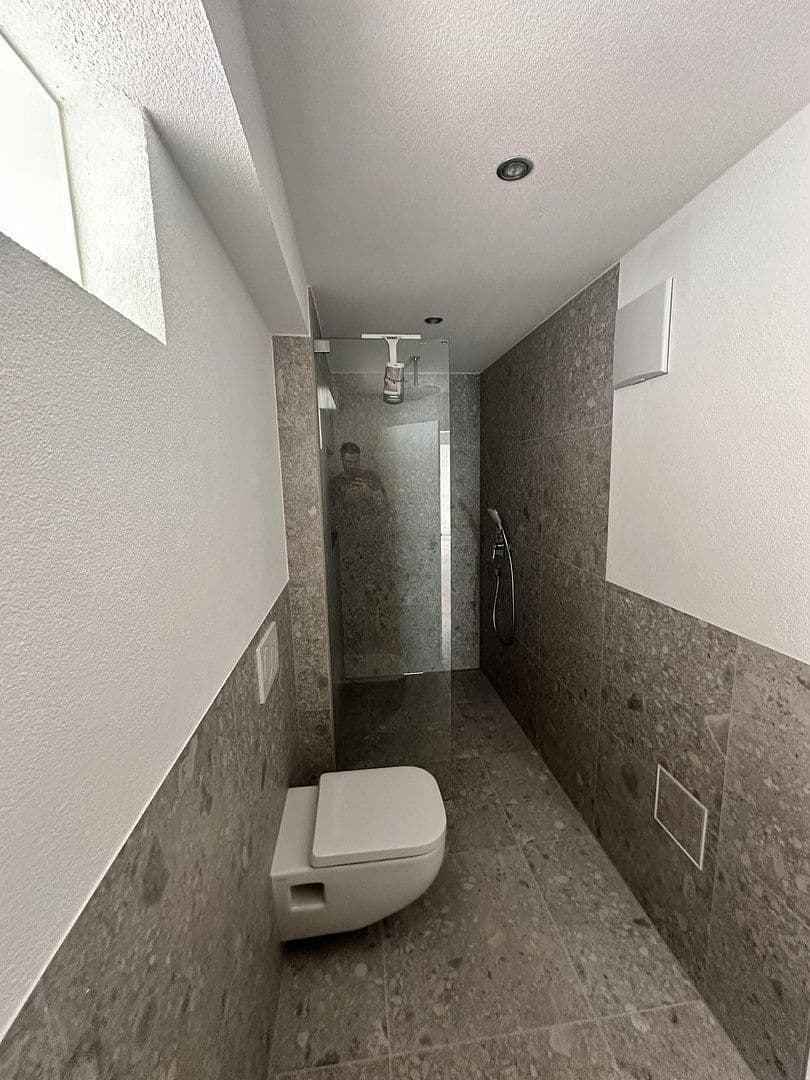 Pronájem bytu 1+kk 75 m², Waldenbucherstraße 37, Aichtal, Bádensko-Württembersko Pronájem bytu 1+kk 75 m², Waldenbucherstraße 37, Aichtal, Bádensko-Württembersko