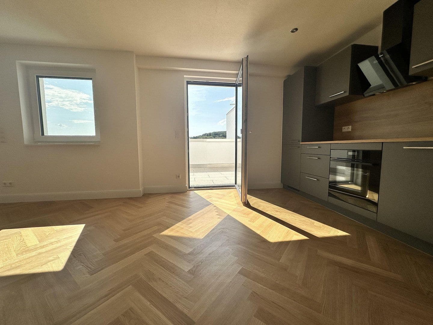 Pronájem bytu 1+kk 75 m², Waldenbucherstraße 37, Aichtal, Bádensko-Württembersko Pronájem bytu 1+kk 75 m², Waldenbucherstraße 37, Aichtal, Bádensko-Württembersko