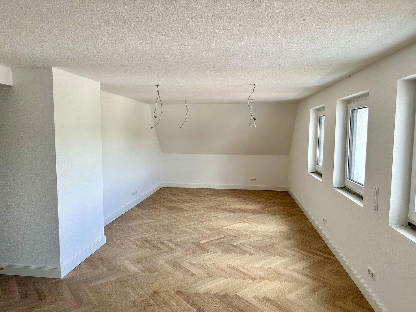 Pronájem bytu 1+kk 75 m², Waldenbucherstraße 37, Aichtal, Bádensko-Württembersko Pronájem bytu 1+kk 75 m², Waldenbucherstraße 37, Aichtal, Bádensko-Württembersko