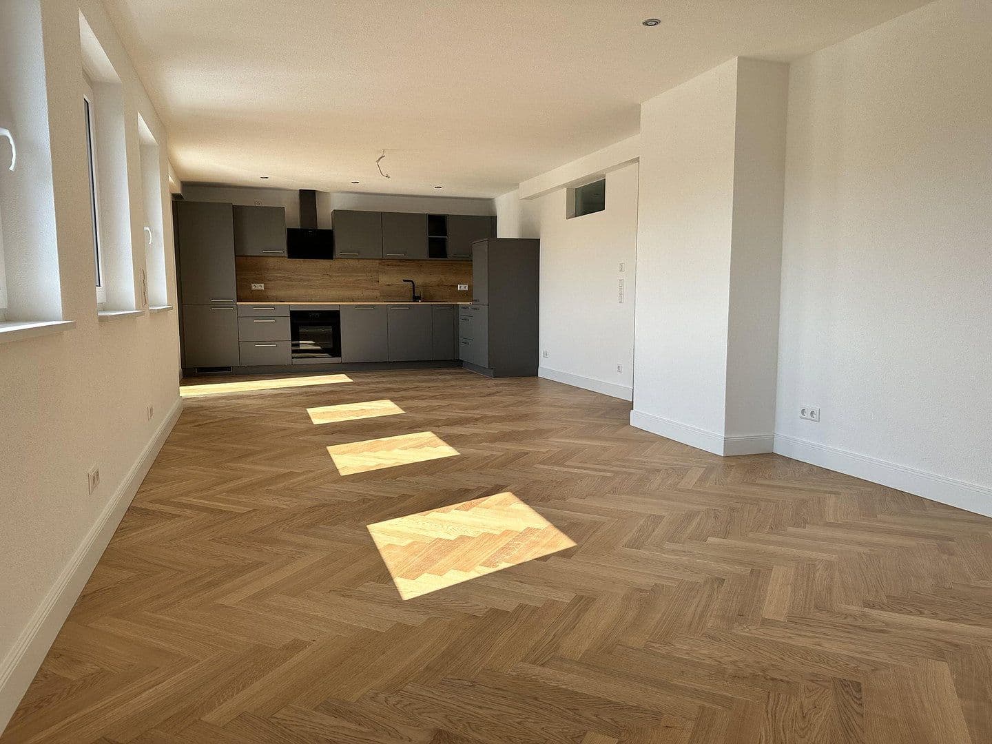 Pronájem bytu 1+kk 75 m², Waldenbucherstraße 37, Aichtal, Bádensko-Württembersko Pronájem bytu 1+kk 75 m², Waldenbucherstraße 37, Aichtal, Bádensko-Württembersko