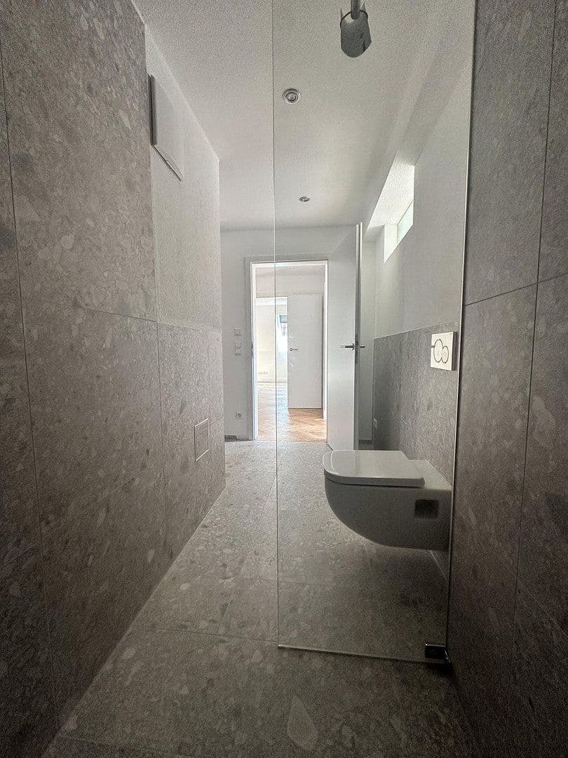 Pronájem bytu 1+kk 75 m², Waldenbucherstraße 37, Aichtal, Bádensko-Württembersko Pronájem bytu 1+kk 75 m², Waldenbucherstraße 37, Aichtal, Bádensko-Württembersko