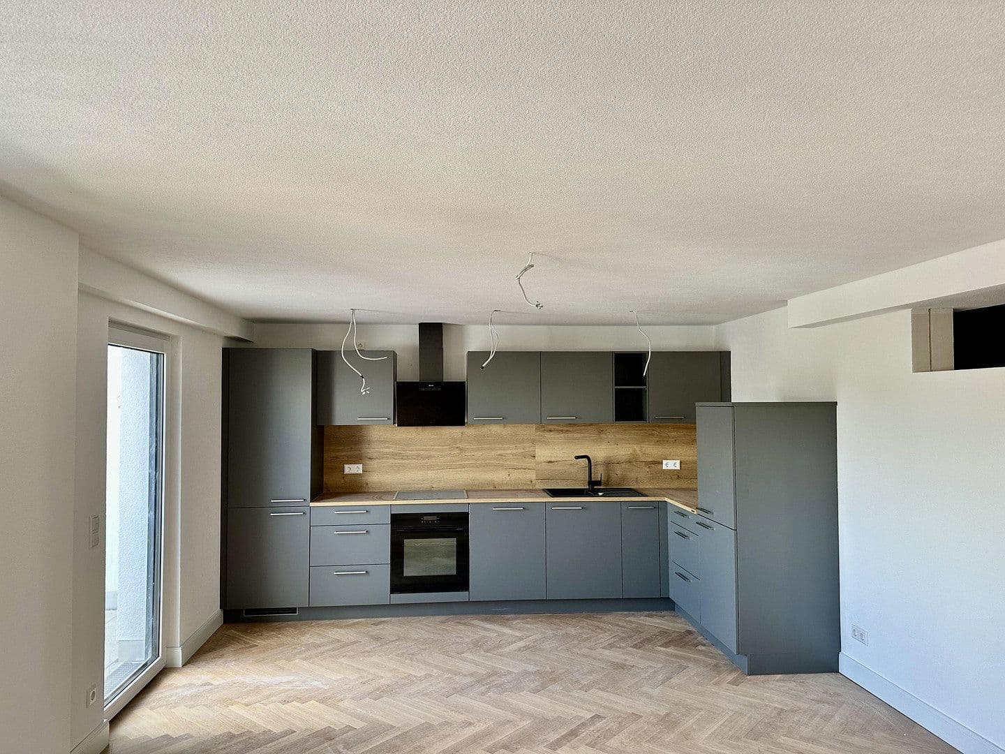 Pronájem bytu 1+kk 75 m², Waldenbucherstraße 37, Aichtal, Bádensko-Württembersko Pronájem bytu 1+kk 75 m², Waldenbucherstraße 37, Aichtal, Bádensko-Württembersko