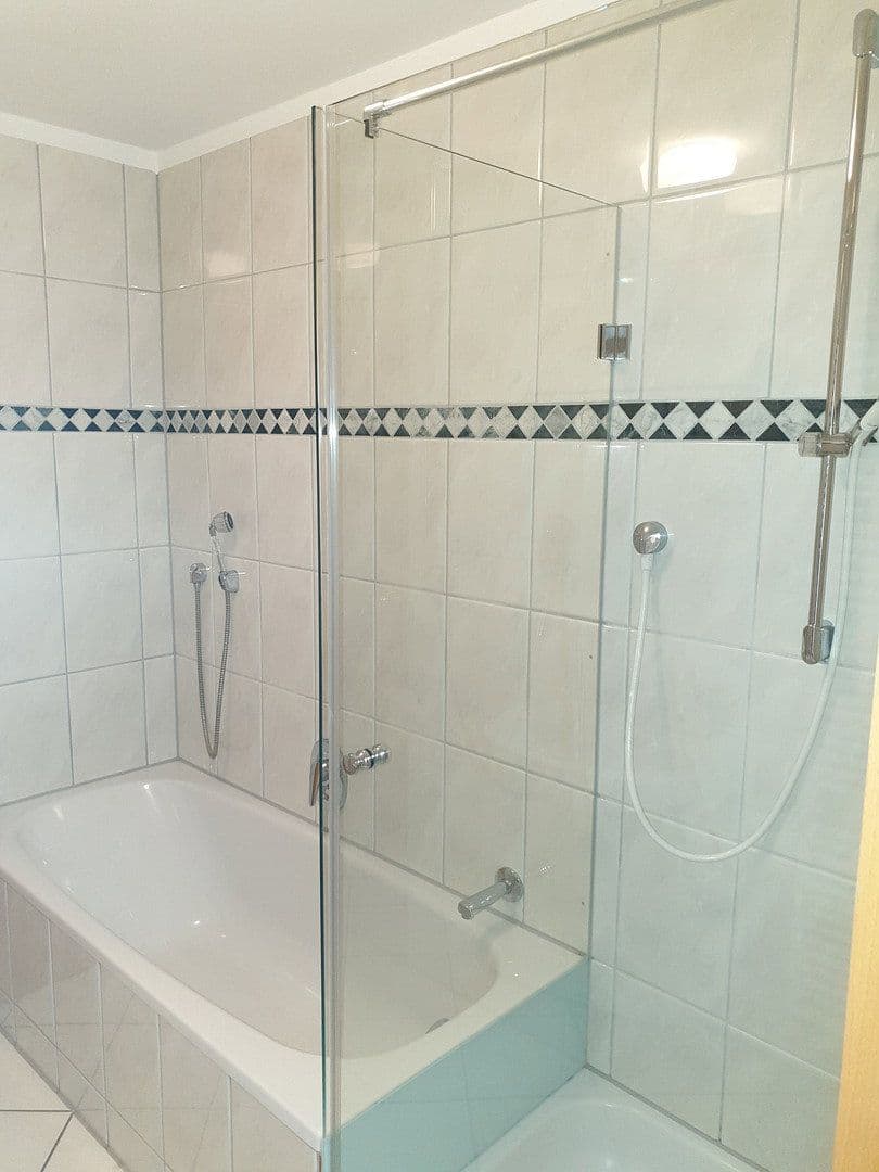 Pronájem bytu 3+kk 115 m², Obertorstr. 7, Gerlingen, Bádensko-Württembersko Pronájem bytu 3+kk 115 m², Obertorstr. 7, Gerlingen, Bádensko-Württembersko