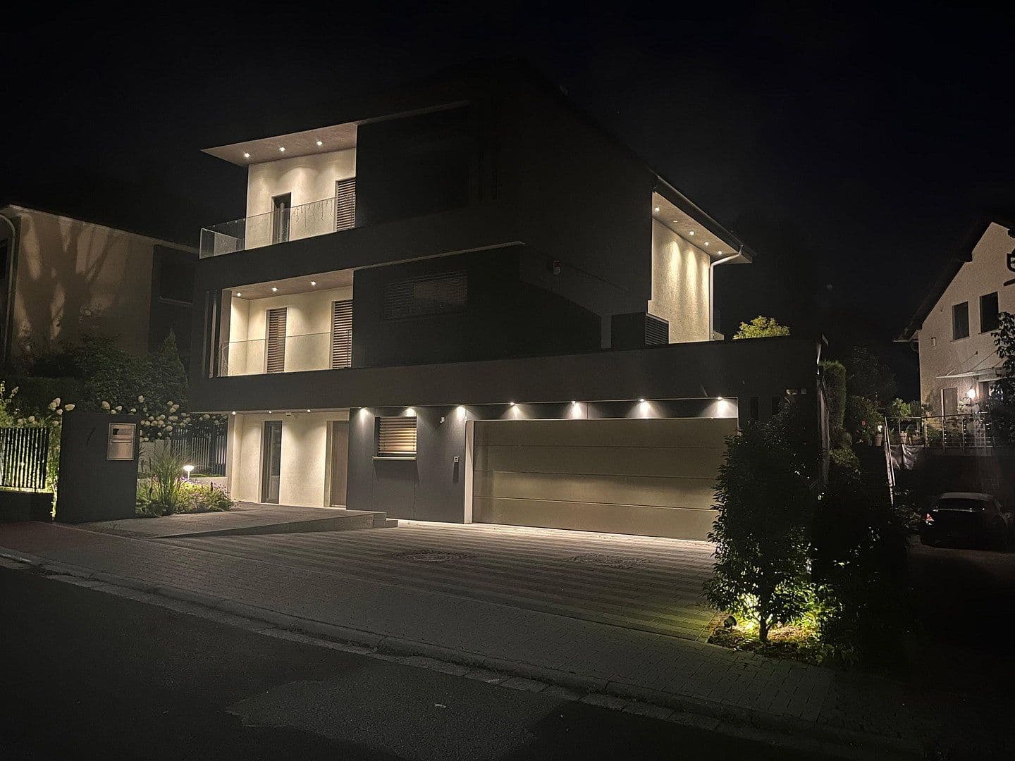Prodej domu 420 m², pozemek 643 m², Bad Vilbel, Hessen Prodej domu 420 m², pozemek 643 m², Bad Vilbel, Hessen