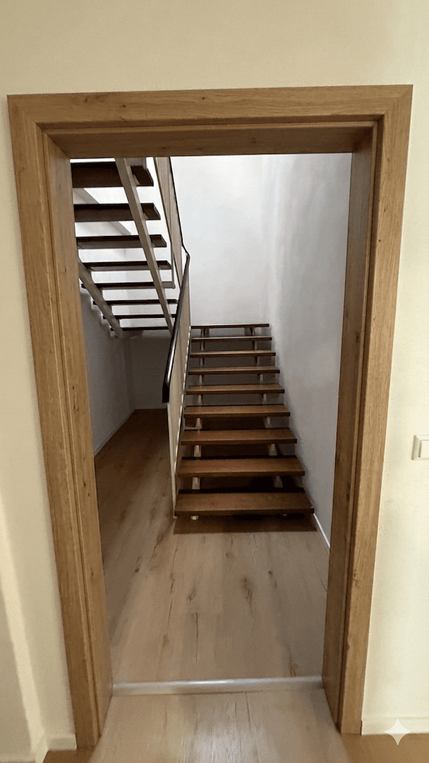 Pronájem bytu 4+1 130 m², Schlossberg 1, Sankt Goar, Porýní-Falc Pronájem bytu 4+1 130 m², Schlossberg 1, Sankt Goar, Porýní-Falc