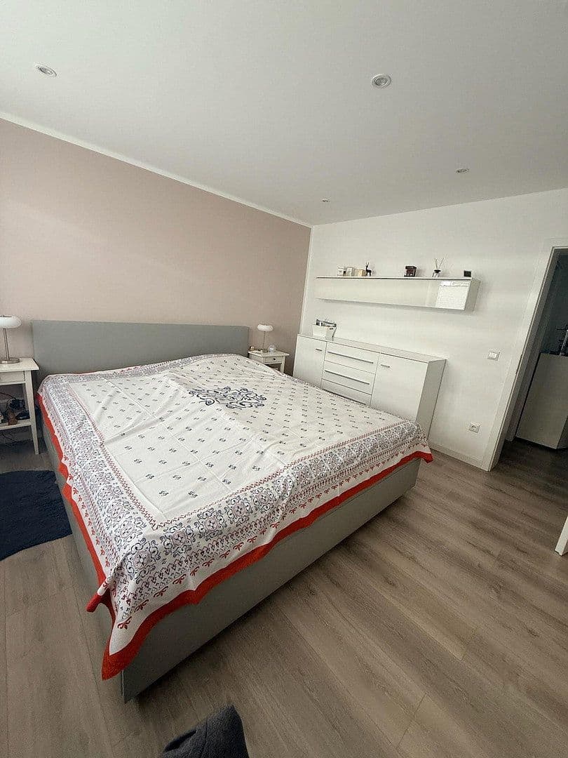 Prodej bytu 4+1 138 m², Am See 12, Haar, Bavorsko Prodej bytu 4+1 138 m², Am See 12, Haar, Bavorsko