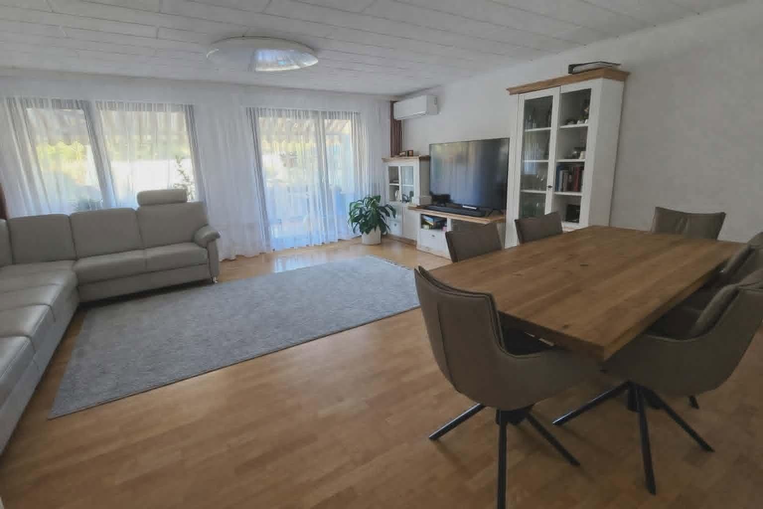 Prodej domu 143 m², pozemek 194 m², Unter dem Dorf 51, Bad Säckingen, Bádensko-Württembersko Prodej domu 143 m², pozemek 194 m², Unter dem Dorf 51, Bad Säckingen, Bádensko-Württembersko