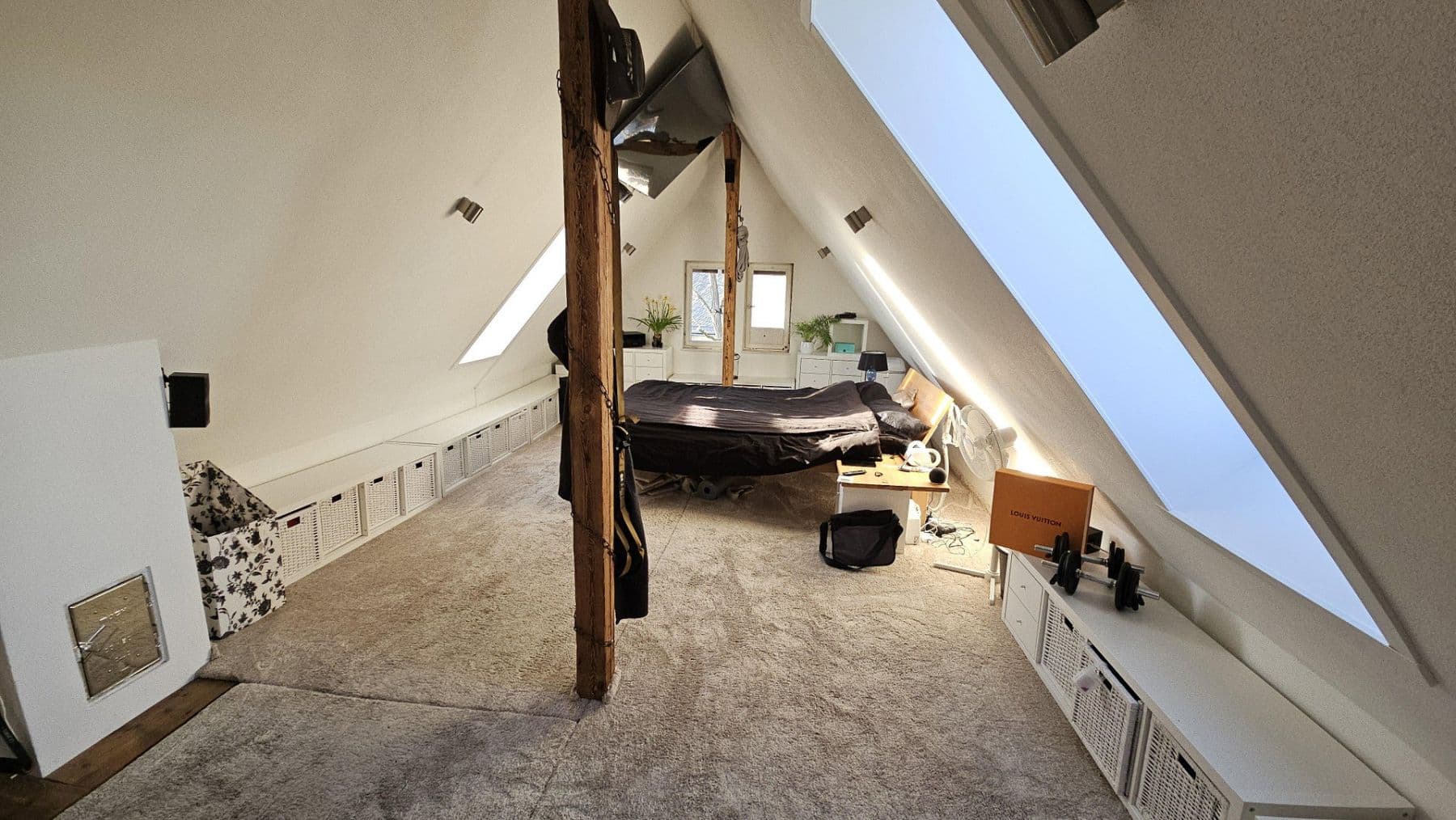 Prodej bytu 4+1 125 m², Stuttgart, Bádensko-Württembersko Prodej bytu 4+1 125 m², Stuttgart, Bádensko-Württembersko