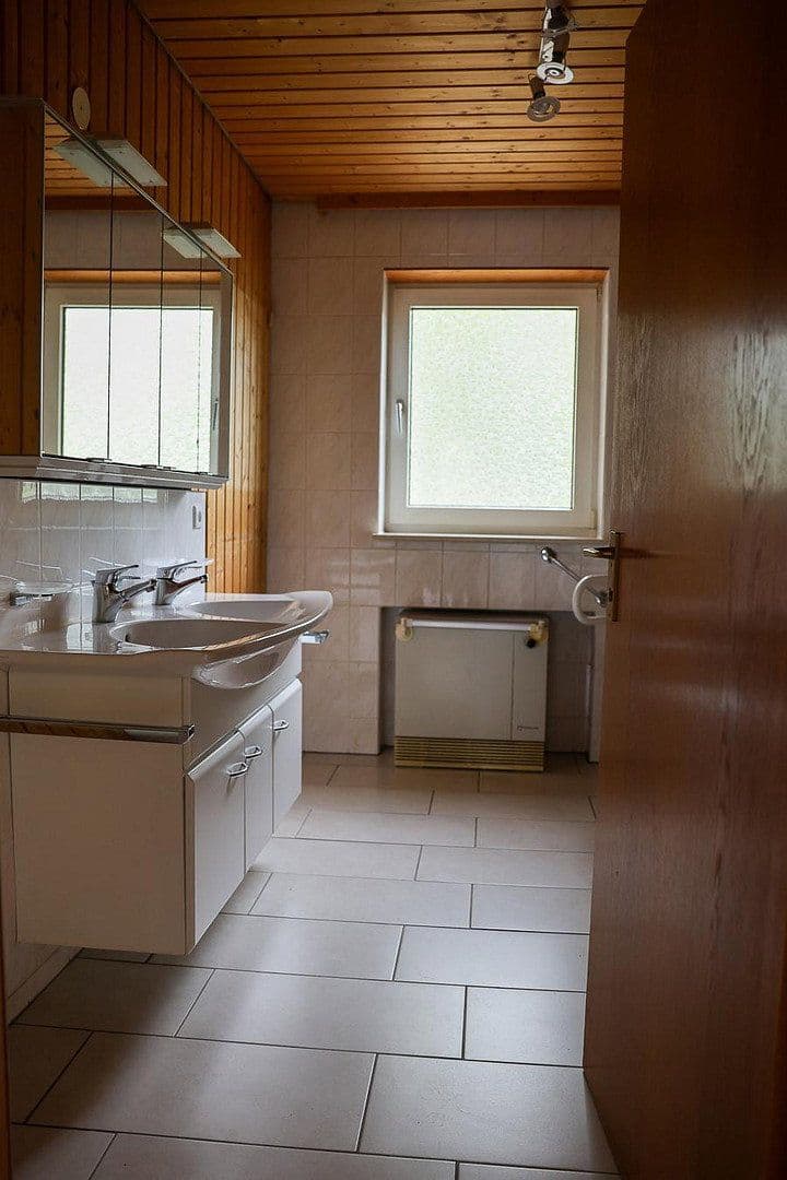Prodej domu 222 m², pozemek 912 m², Hayingen, Bádensko-Württembersko Prodej domu 222 m², pozemek 912 m², Hayingen, Bádensko-Württembersko
