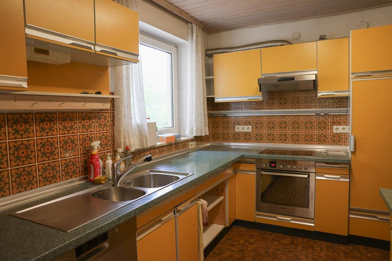 Prodej domu 222 m², pozemek 912 m², Hayingen, Bádensko-Württembersko Prodej domu 222 m², pozemek 912 m², Hayingen, Bádensko-Württembersko