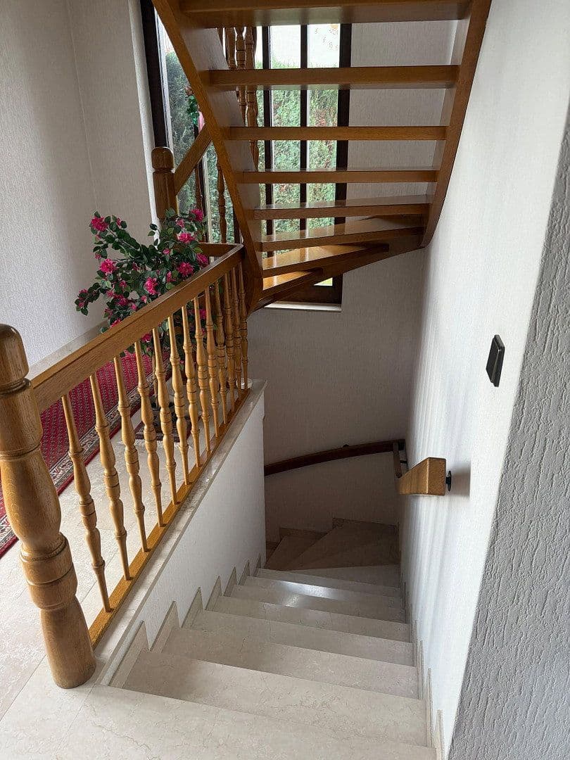 Prodej domu 161 m², pozemek 669 m², Ringstraße 83, Weitersburg, Porýní-Falc Prodej domu 161 m², pozemek 669 m², Ringstraße 83, Weitersburg, Porýní-Falc