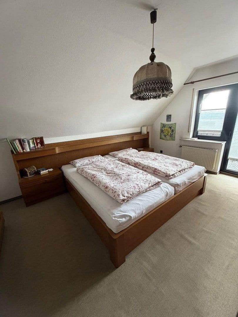 Prodej domu 161 m², pozemek 669 m², Ringstraße 83, Weitersburg, Porýní-Falc Prodej domu 161 m², pozemek 669 m², Ringstraße 83, Weitersburg, Porýní-Falc