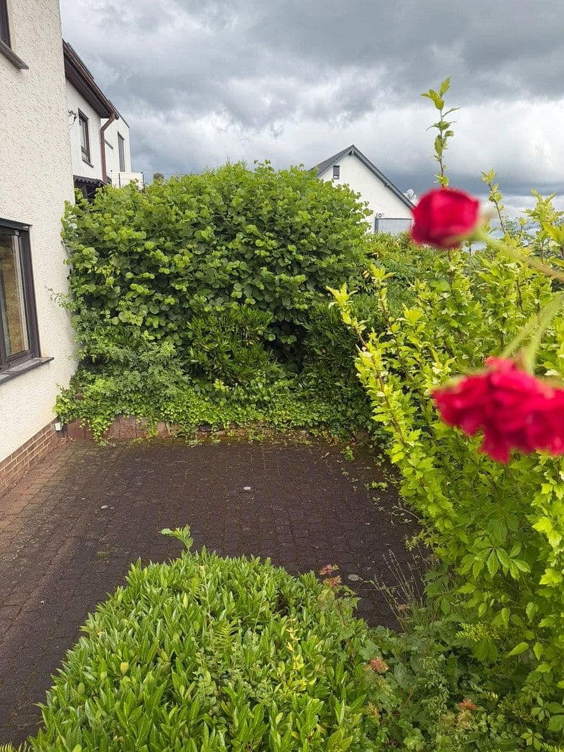 Prodej domu 161 m², pozemek 669 m², Ringstraße 83, Weitersburg, Porýní-Falc Prodej domu 161 m², pozemek 669 m², Ringstraße 83, Weitersburg, Porýní-Falc