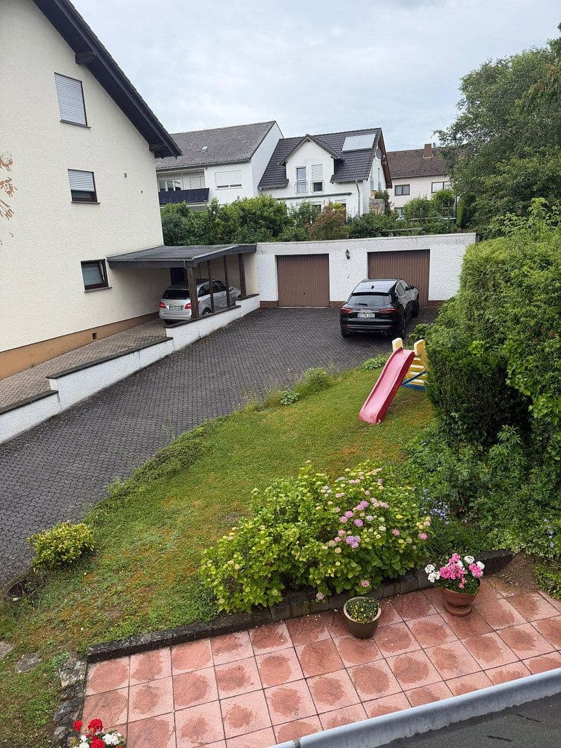 Prodej domu 161 m², pozemek 669 m², Ringstraße 83, Weitersburg, Porýní-Falc Prodej domu 161 m², pozemek 669 m², Ringstraße 83, Weitersburg, Porýní-Falc