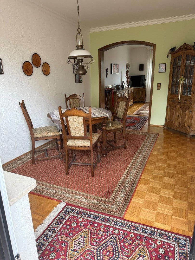 Prodej domu 161 m², pozemek 669 m², Ringstraße 83, Weitersburg, Porýní-Falc Prodej domu 161 m², pozemek 669 m², Ringstraße 83, Weitersburg, Porýní-Falc