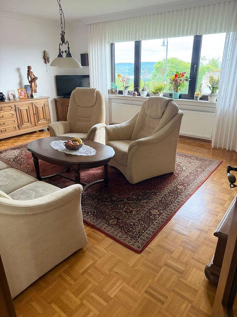 Prodej domu 161 m², pozemek 669 m², Ringstraße 83, Weitersburg, Porýní-Falc Prodej domu 161 m², pozemek 669 m², Ringstraße 83, Weitersburg, Porýní-Falc