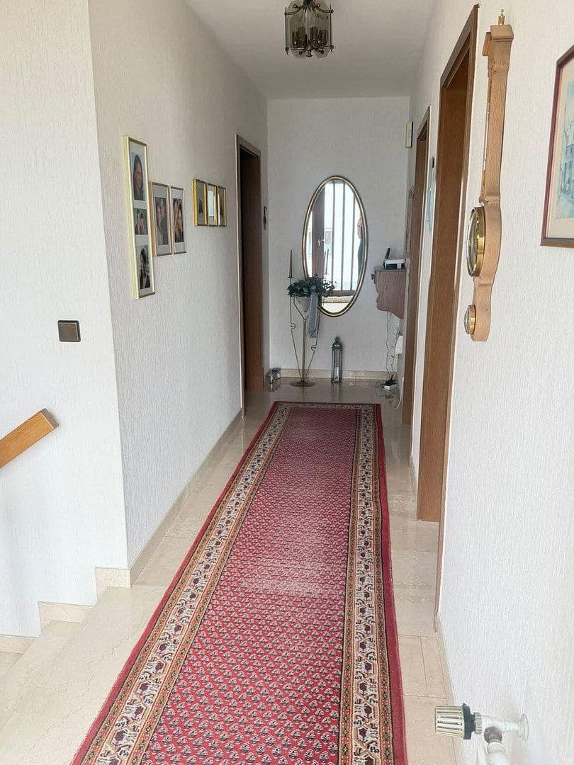 Prodej domu 161 m², pozemek 669 m², Ringstraße 83, Weitersburg, Porýní-Falc Prodej domu 161 m², pozemek 669 m², Ringstraße 83, Weitersburg, Porýní-Falc