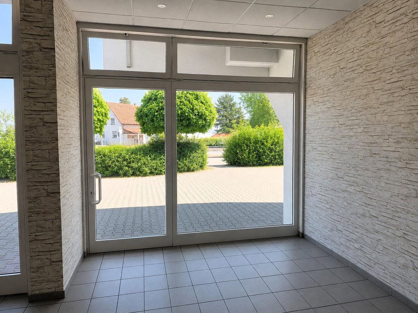 Prodej nebytového prostoru 282 m², Heusenstamm, Hessen Prodej nebytového prostoru 282 m², Heusenstamm, Hessen