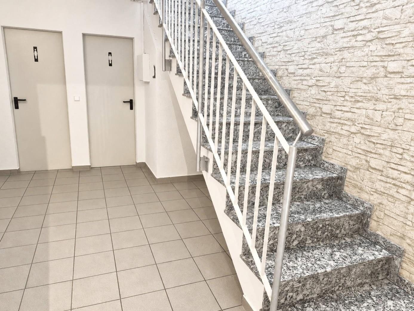 Prodej nebytového prostoru 282 m², Heusenstamm, Hessen Prodej nebytového prostoru 282 m², Heusenstamm, Hessen