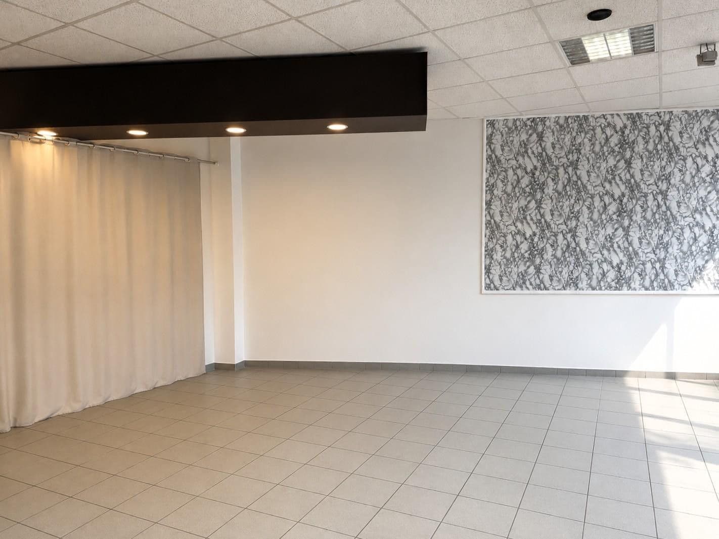 Prodej nebytového prostoru 282 m², Heusenstamm, Hessen Prodej nebytového prostoru 282 m², Heusenstamm, Hessen