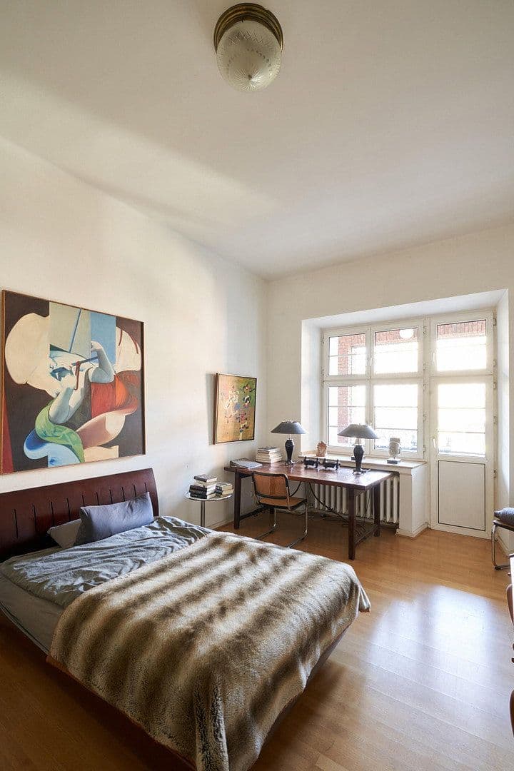 Prodej bytu 6+1 178 m², Düsseldorf, Severní Porýní-Vestfálsko Prodej bytu 6+1 178 m², Düsseldorf, Severní Porýní-Vestfálsko