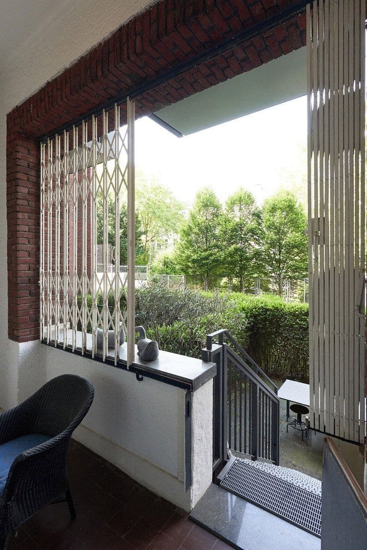 Prodej bytu 6+1 178 m², Düsseldorf, Severní Porýní-Vestfálsko Prodej bytu 6+1 178 m², Düsseldorf, Severní Porýní-Vestfálsko