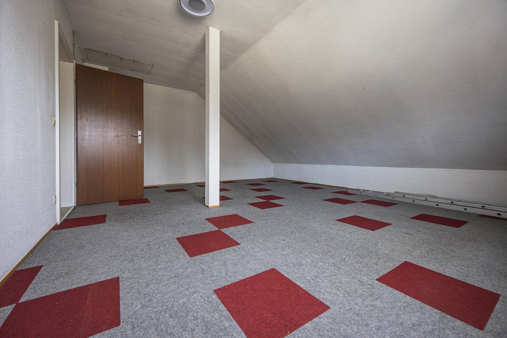 Prodej domu 163 m², pozemek 205 m², Im Burgfeld 16, Leververkusen, Severní Porýní-Vestfálsko Prodej domu 163 m², pozemek 205 m², Im Burgfeld 16, Leververkusen, Severní Porýní-Vestfálsko