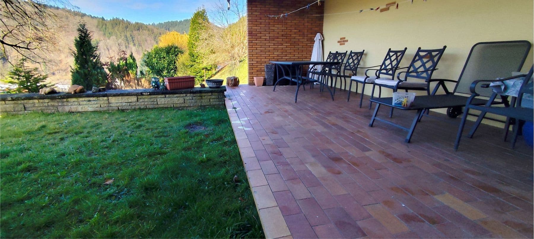 Prodej domu 200 m², pozemek 800 m², Jahnstraße 17, Oppenau, Bádensko-Württembersko Prodej domu 200 m², pozemek 800 m², Jahnstraße 17, Oppenau, Bádensko-Württembersko